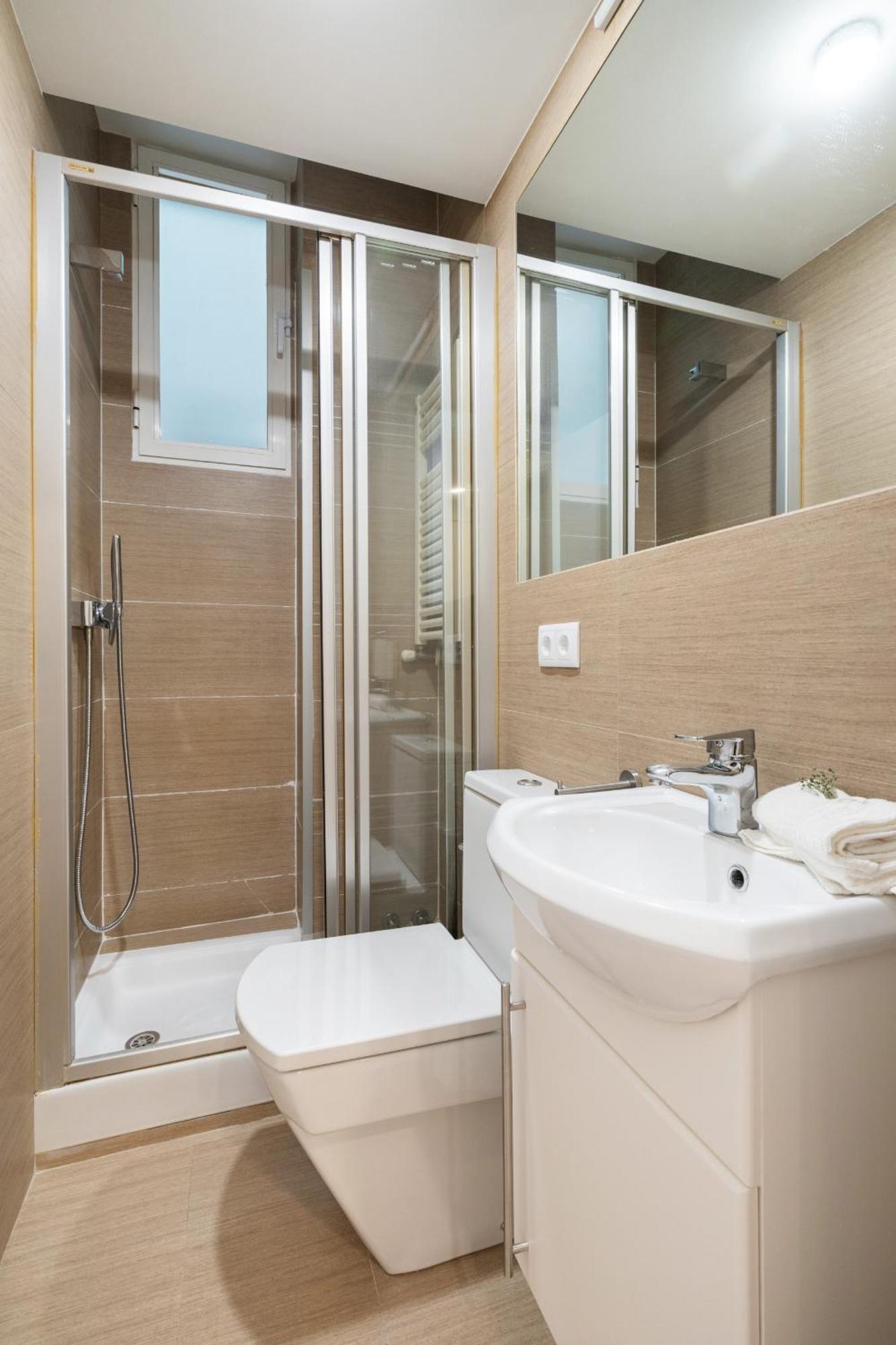 Apartamento Reformado En Metro Ibiza Alquiler Temporal Madrid Luaran gambar