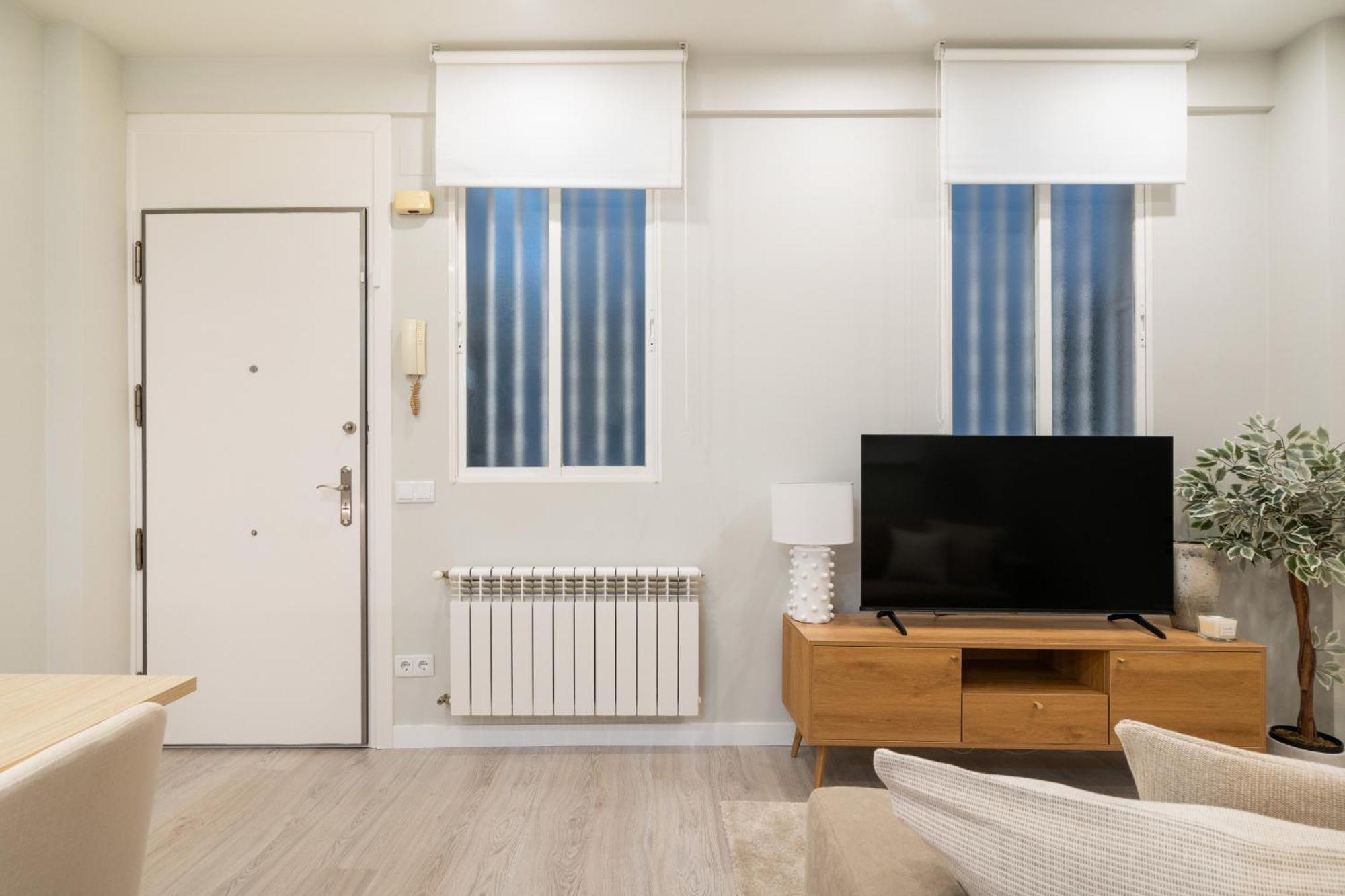 Apartamento Reformado En Metro Ibiza Alquiler Temporal Madrid Luaran gambar