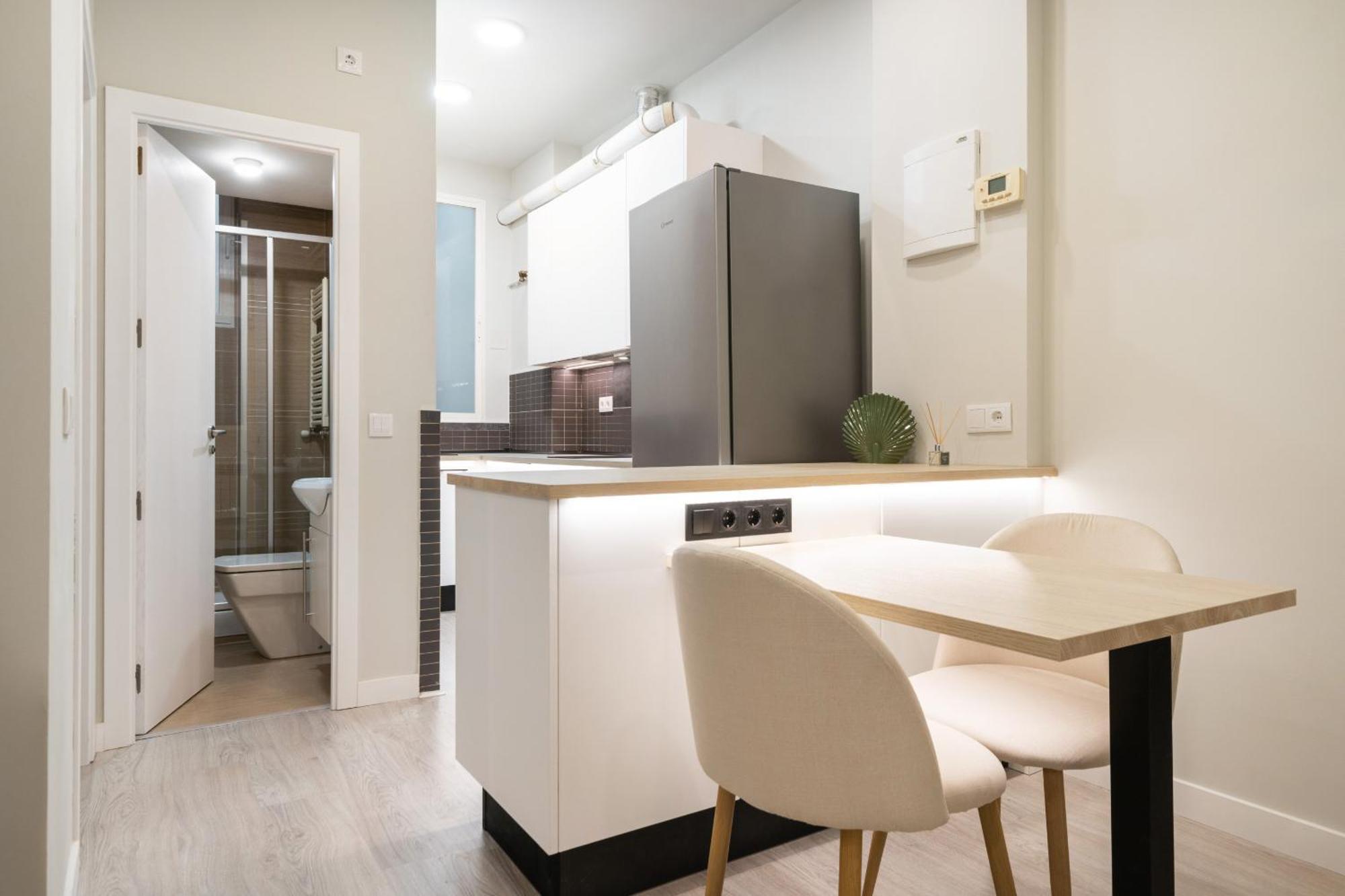 Apartamento Reformado En Metro Ibiza Alquiler Temporal Madrid Luaran gambar