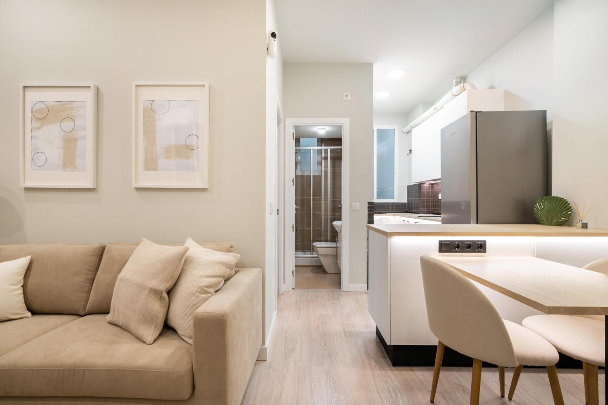 Apartamento Reformado En Metro Ibiza Alquiler Temporal Madrid Luaran gambar