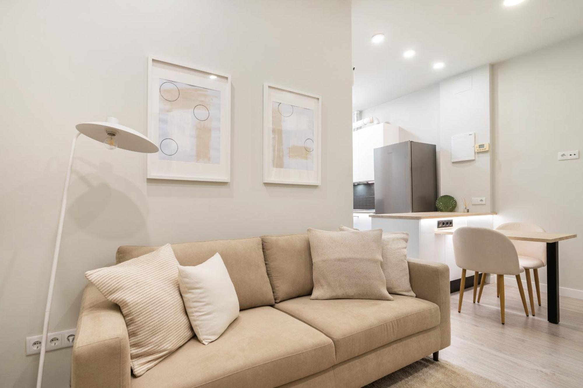 Apartamento Reformado En Metro Ibiza Alquiler Temporal Madrid Luaran gambar