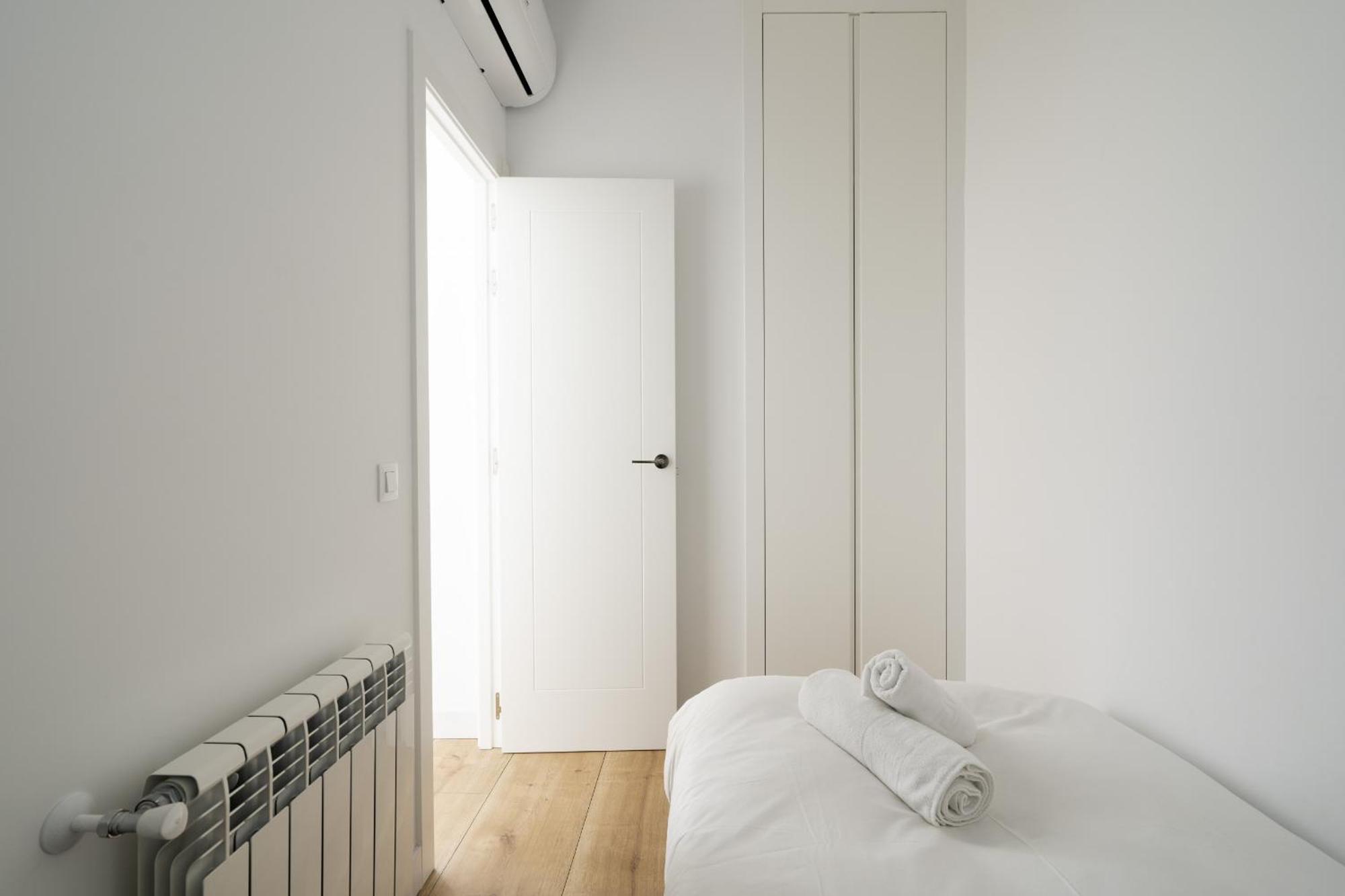 Apartamento Reformado En Metro Ibiza Alquiler Temporal Madrid Luaran gambar