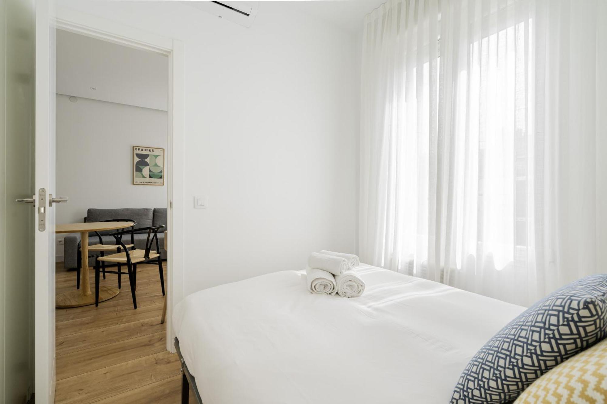 Apartamento Reformado En Metro Ibiza Alquiler Temporal Madrid Luaran gambar