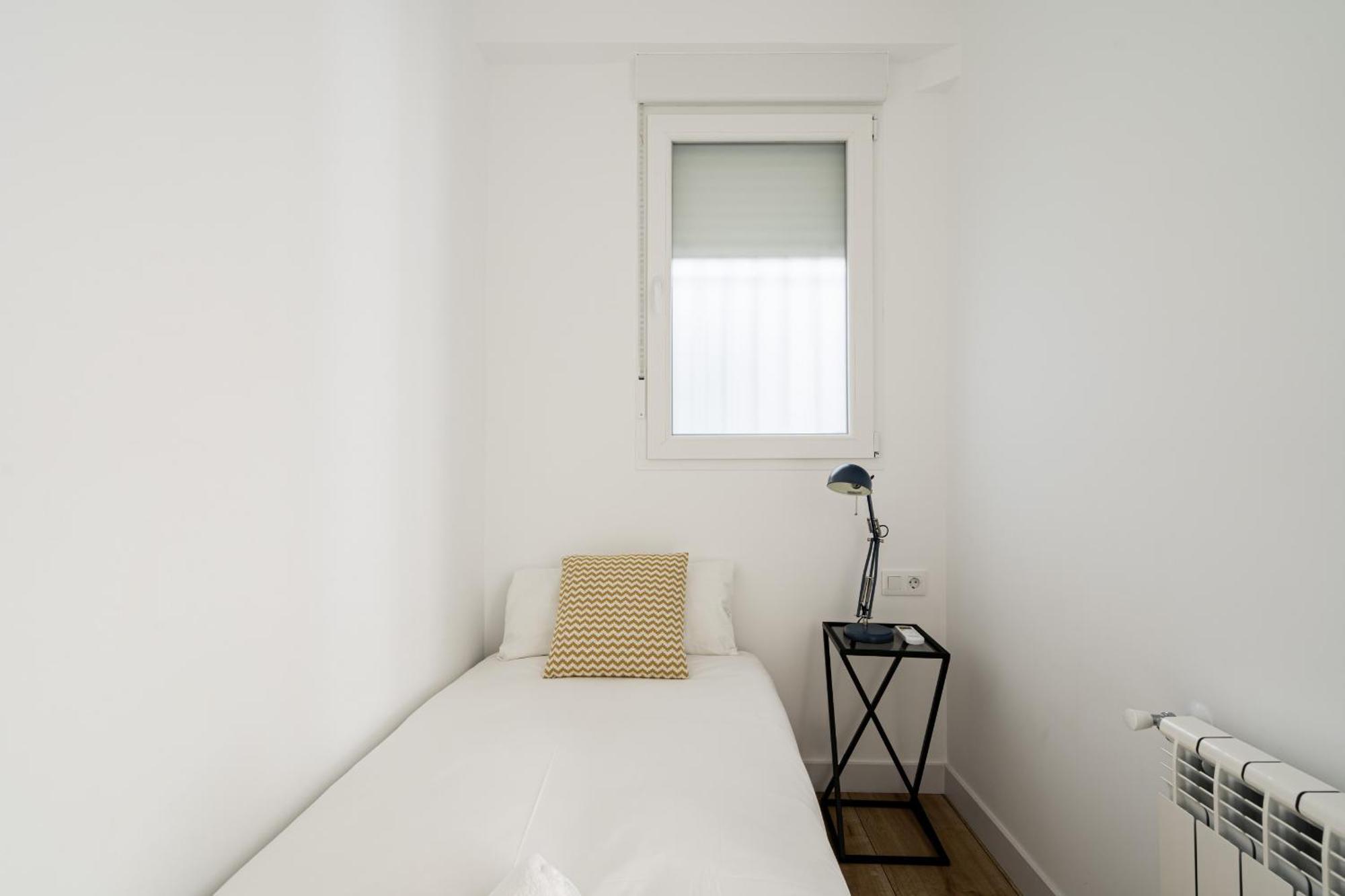 Apartamento Reformado En Metro Ibiza Alquiler Temporal Madrid Luaran gambar