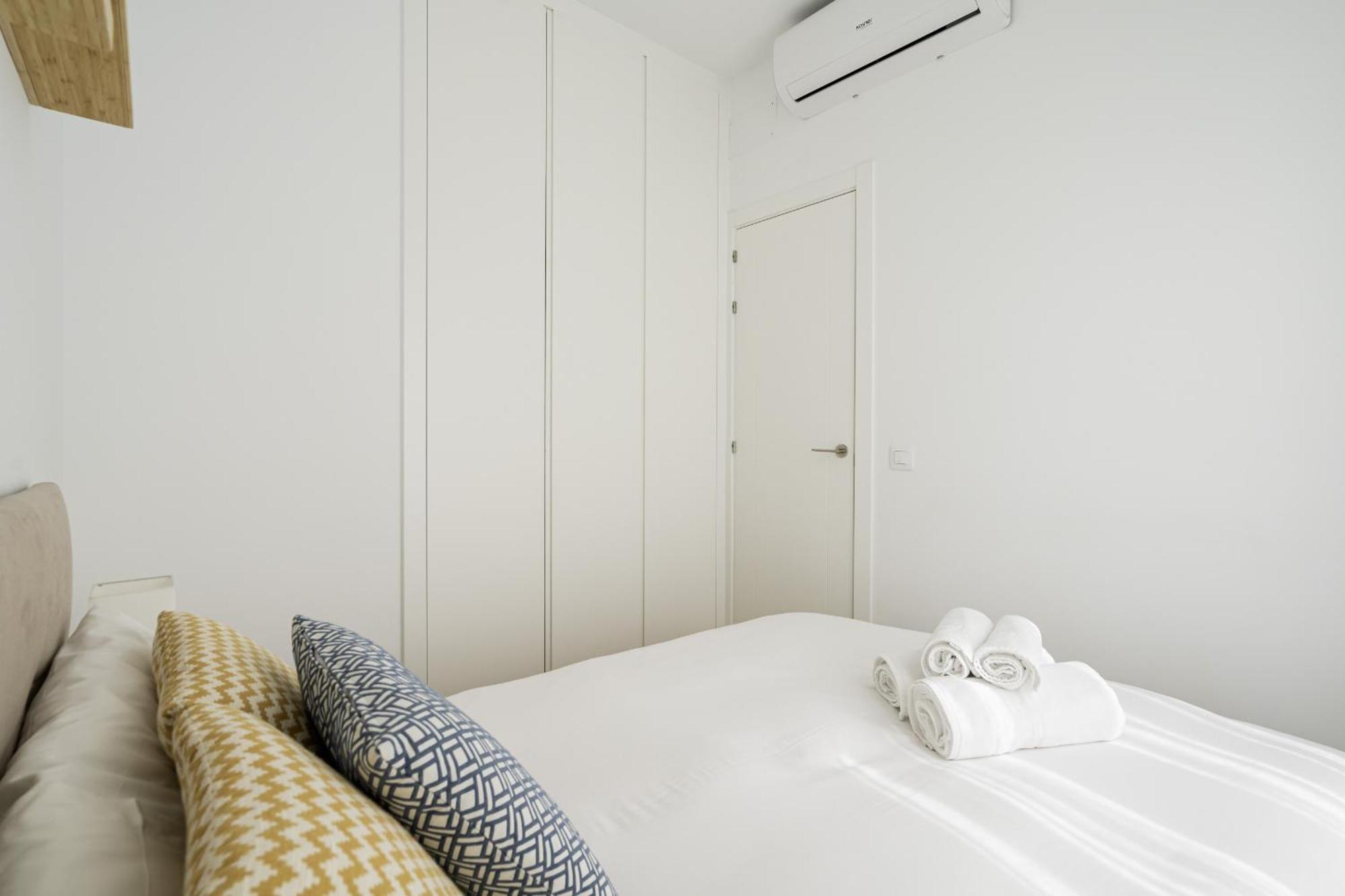Apartamento Reformado En Metro Ibiza Alquiler Temporal Madrid Luaran gambar