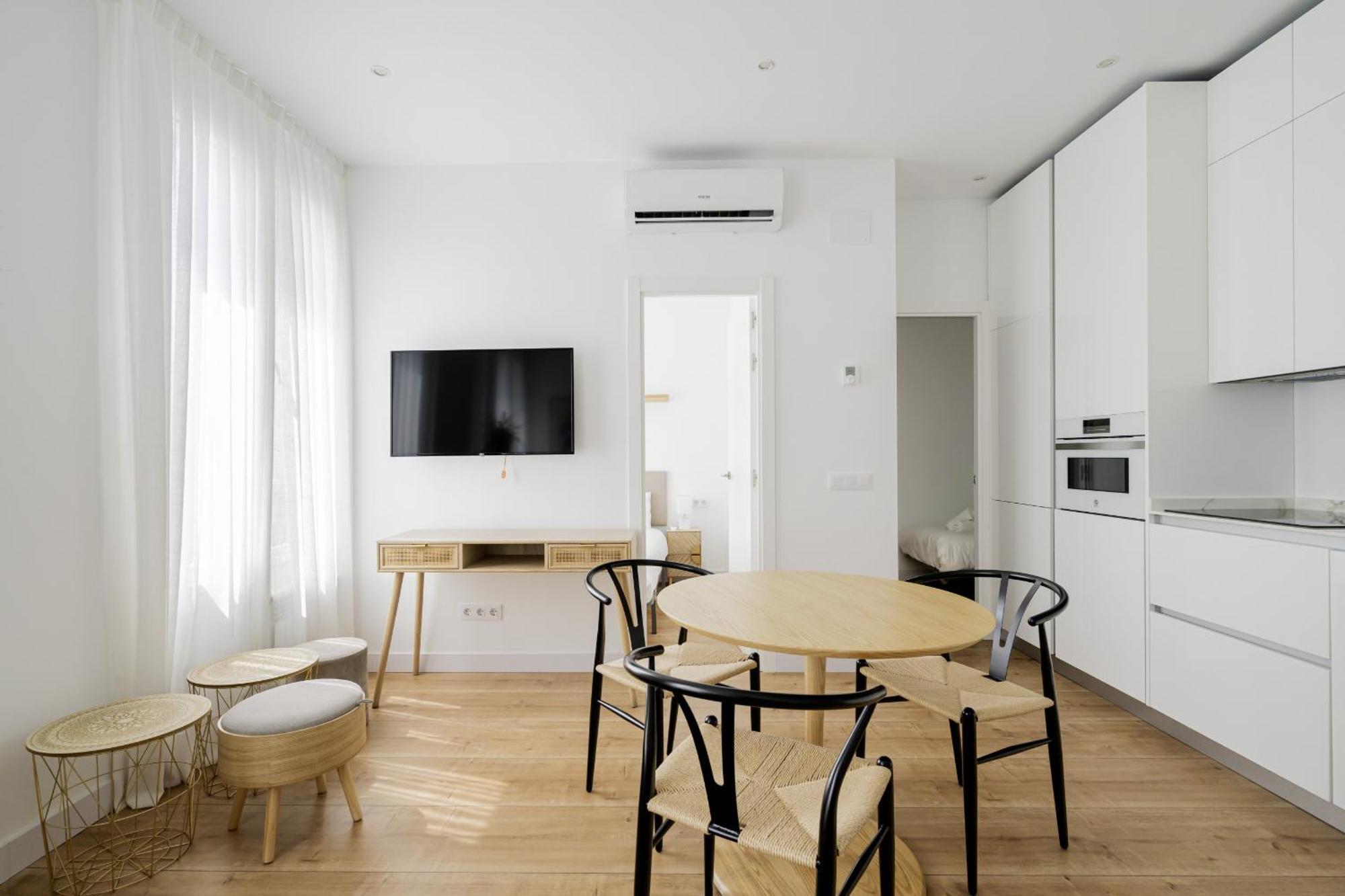 Apartamento Reformado En Metro Ibiza Alquiler Temporal Madrid Luaran gambar