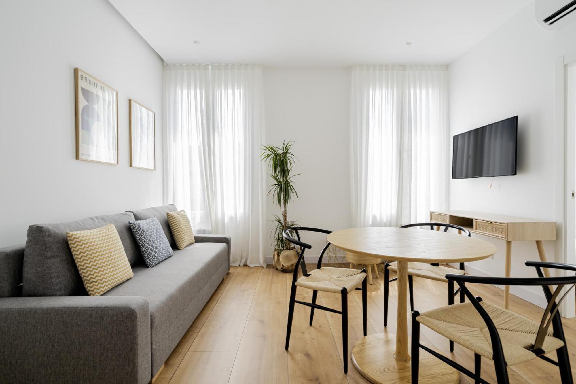 Apartamento Reformado En Metro Ibiza Alquiler Temporal Madrid Luaran gambar