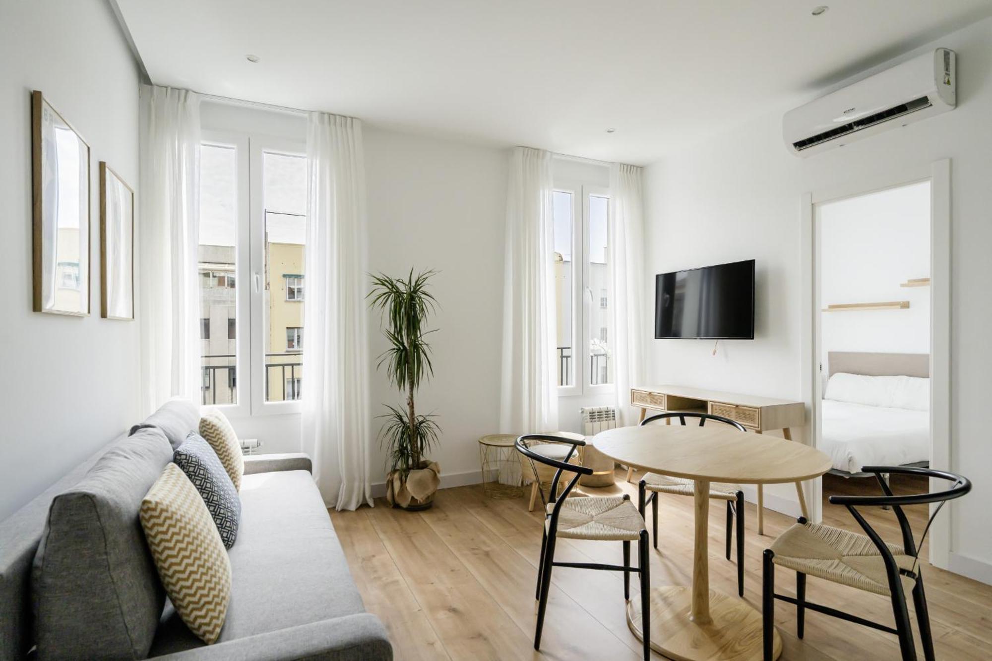 Apartamento Reformado En Metro Ibiza Alquiler Temporal Madrid Luaran gambar